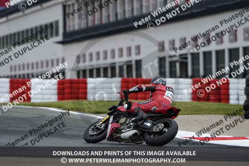 cadwell no limits trackday;cadwell park;cadwell park photographs;cadwell trackday photographs;enduro digital images;event digital images;eventdigitalimages;navarra;no limits trackdays;peter wileman photography;racing digital images;trackday digital images;trackday photos